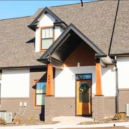 Luxury Bliss, Close To Major Attractions W/Game Room & Gas Grill